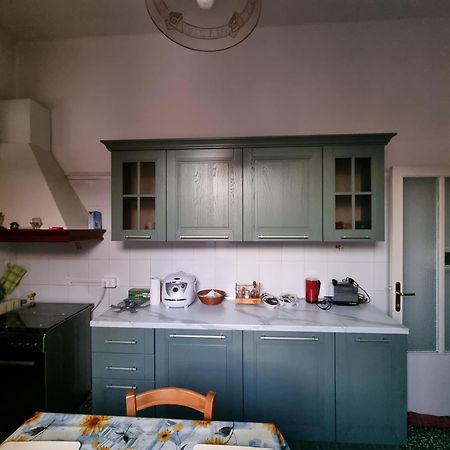 O Barba! Mare E Monti.... Apartman Carasco Kültér fotó