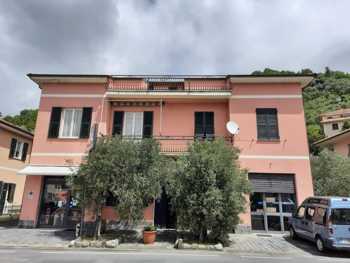 O Barba! Mare E Monti.... Apartman Carasco Kültér fotó